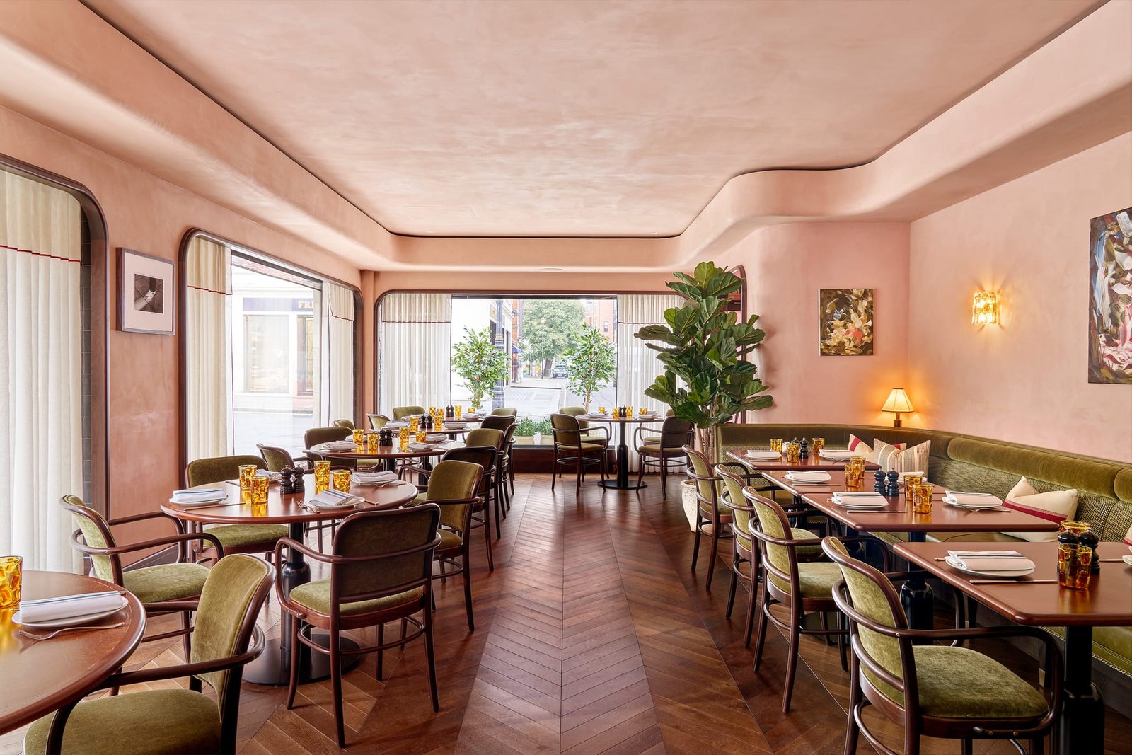 Smooth nude clay plaster at Nipotina restaurant, London